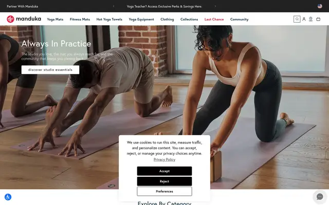 Manduka Fitness Shopify homepage screenshot